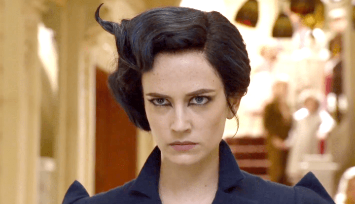 The eye's have it...Eva Green's perfect mascara job as Miss Peregrine.
