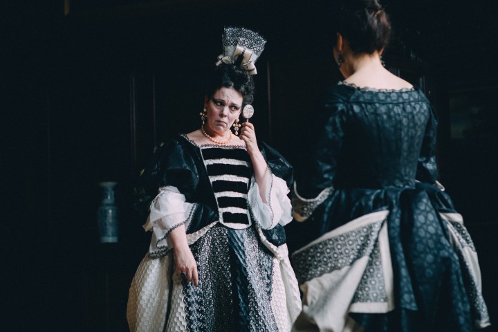 image film the favourite olivia colman mirror