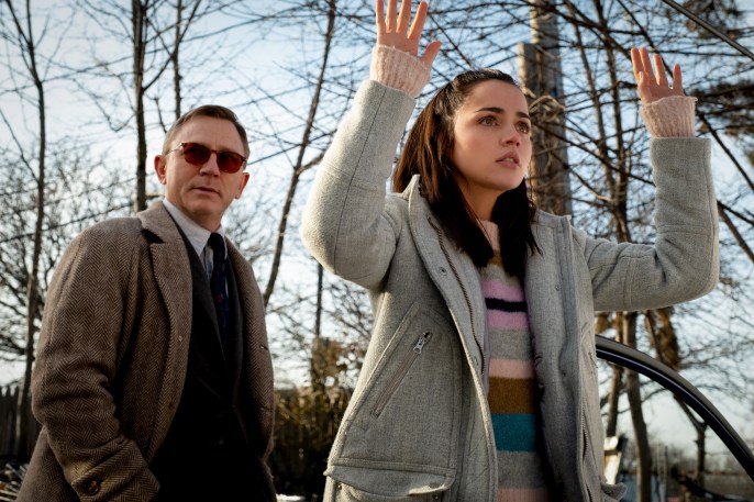 Film image Kinves Out Daniel Craig Ana de Armas